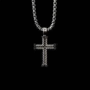 DAVID YURMAN CHEVRON CROSS PENDANT WITH PAVÉ BLACK DIAMONDS